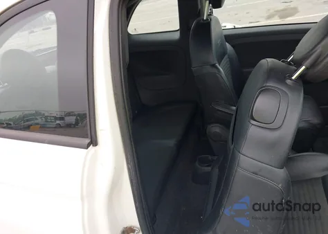 2014 Fiat 500 Sport z USA, uszkodzony, nr VIN 3C3CFFBR0ET194652